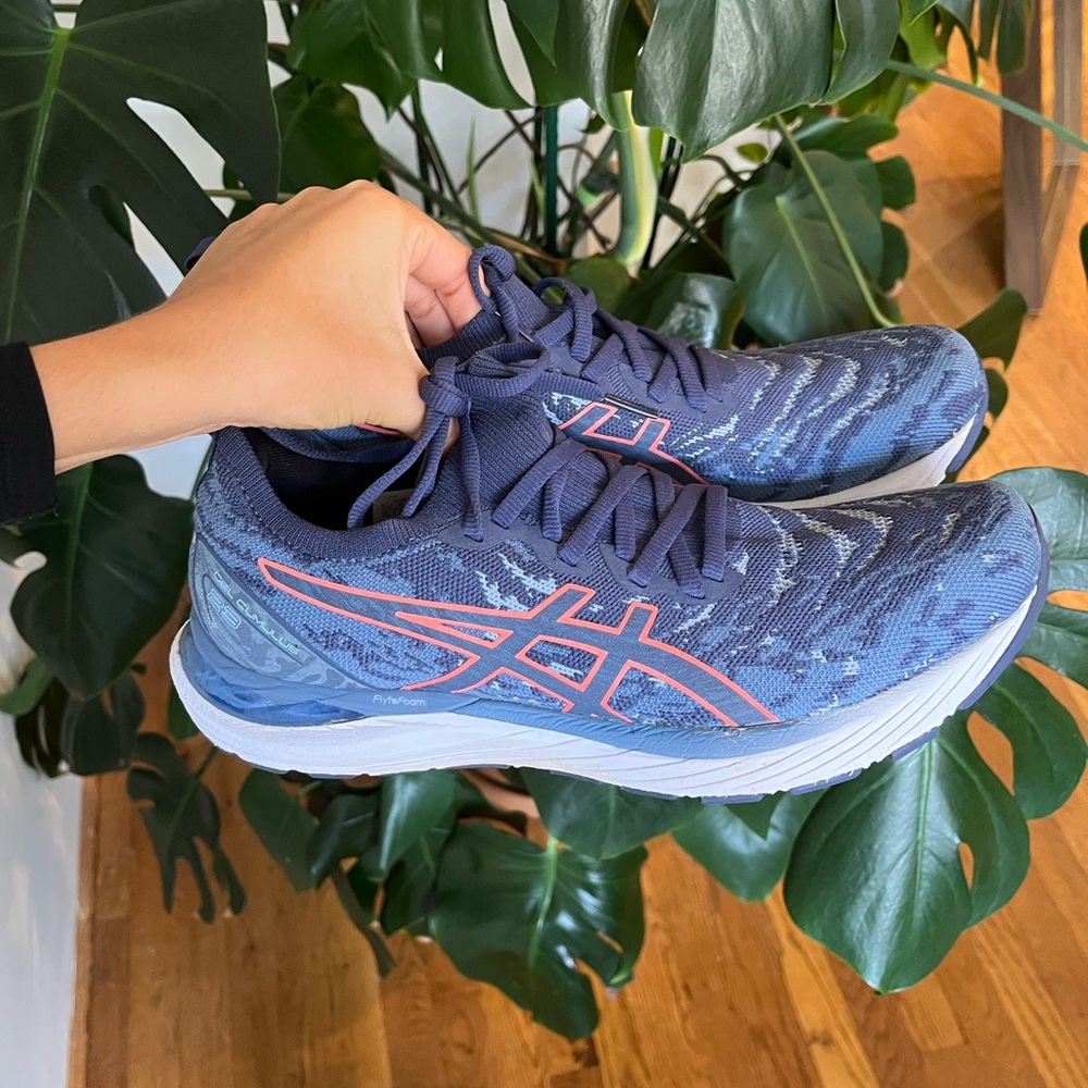 ASICS 9.5 Women's Blue and Pink Athletic Shoes